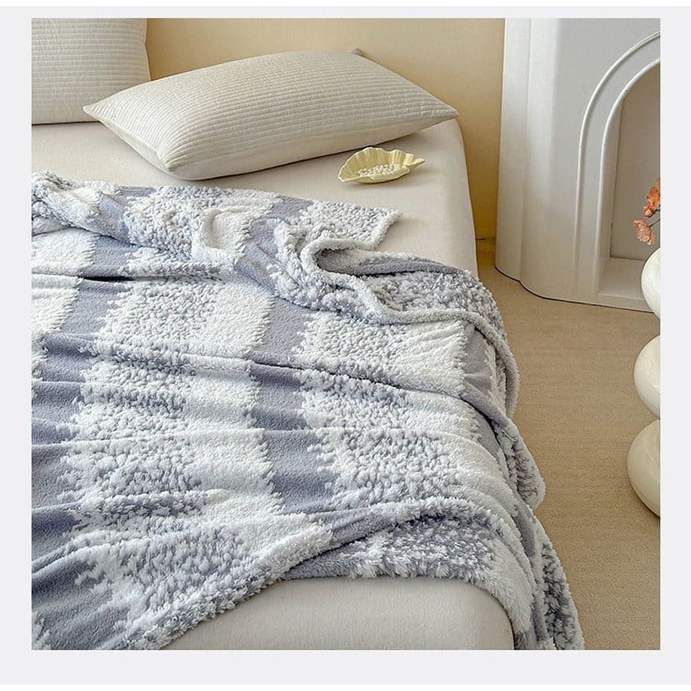 Throw Blanket, Soft Cozy Throw Blankets for Couch, Sofa, Bed, Travel, Lightweight Fluffy Warm Plush Decorative Blankets for Women, Men Gift